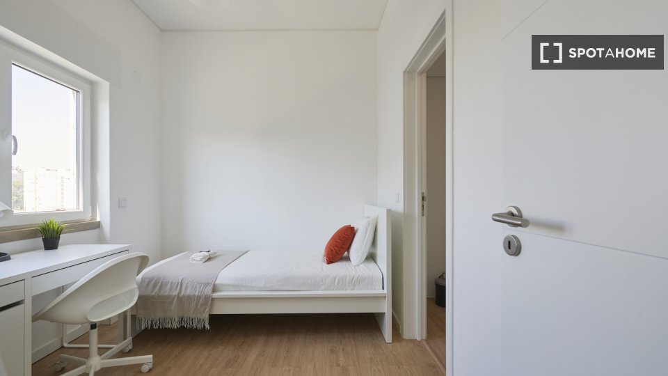 Double room Lisbon, 7 beds — photo 10