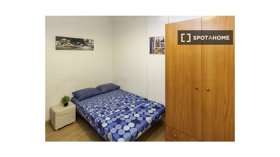 Double room Barcelona, 12 beds — photo 28
