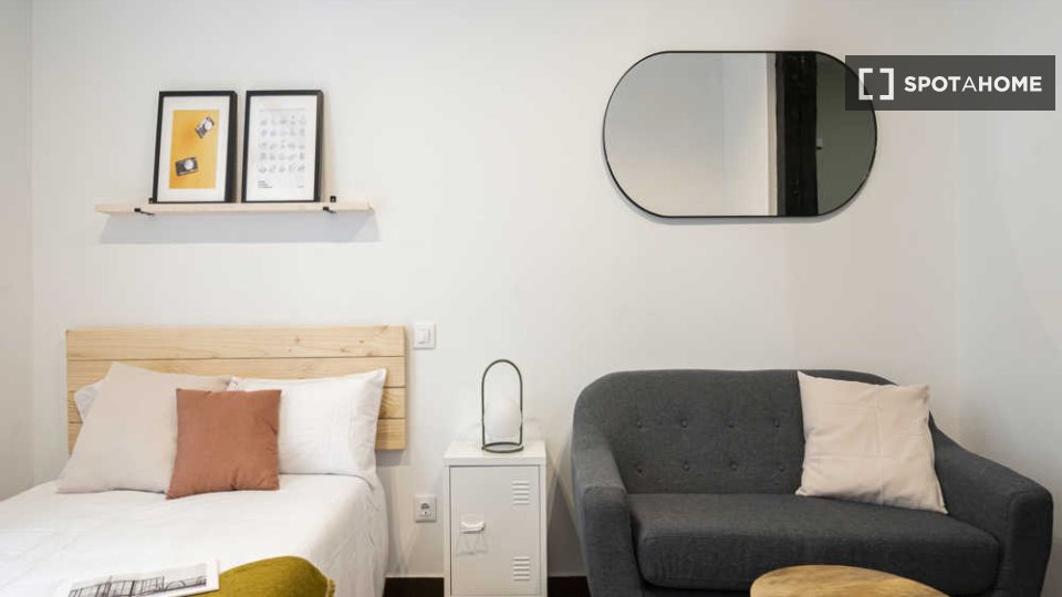 Double room Madrid, 6 beds — photo 31