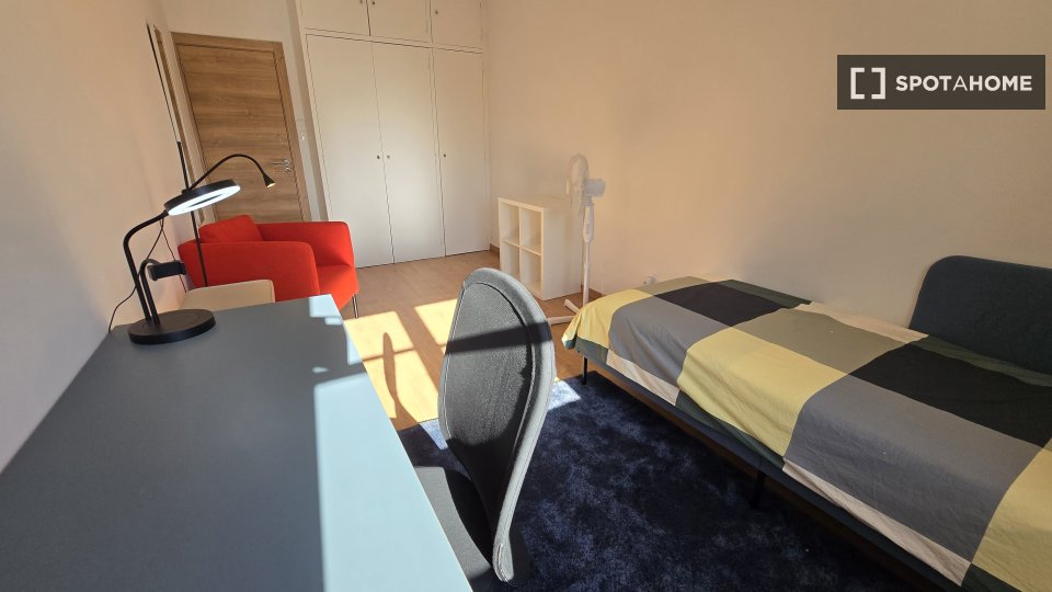 Double room Lisbon, 5 beds, 130m² — photo 19