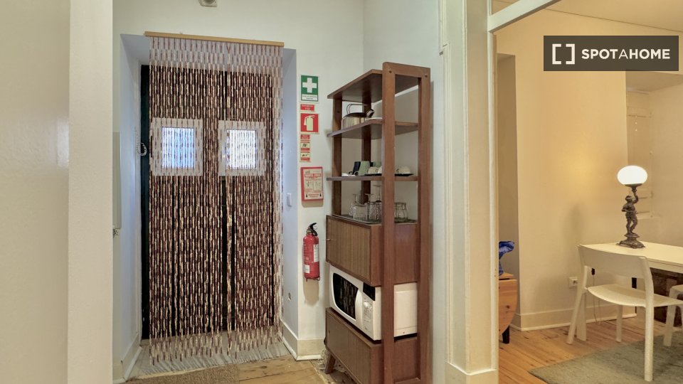 Apartment mono Lisbon, 30m² — photo 11