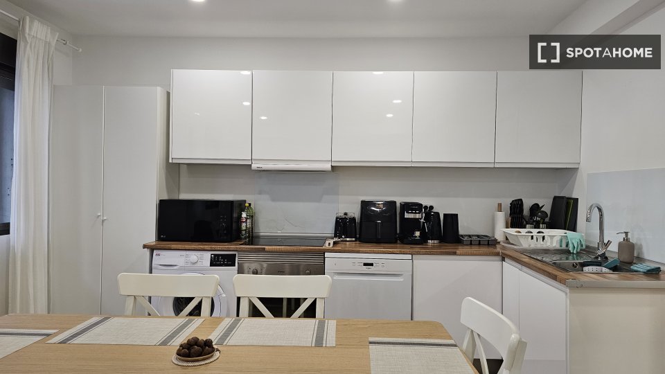 Double room Madrid, 2 beds, 117m² — photo 7