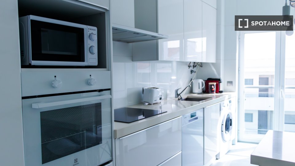 Apartment Lisbon, 2 beds, 100m² — photo 19