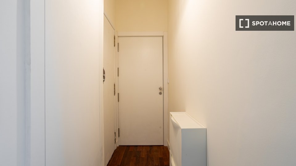Apartment mono Lisbon, 30m² — photo 12