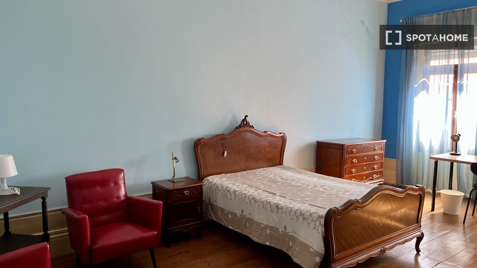 Double room Porto, 3 beds — photo 13