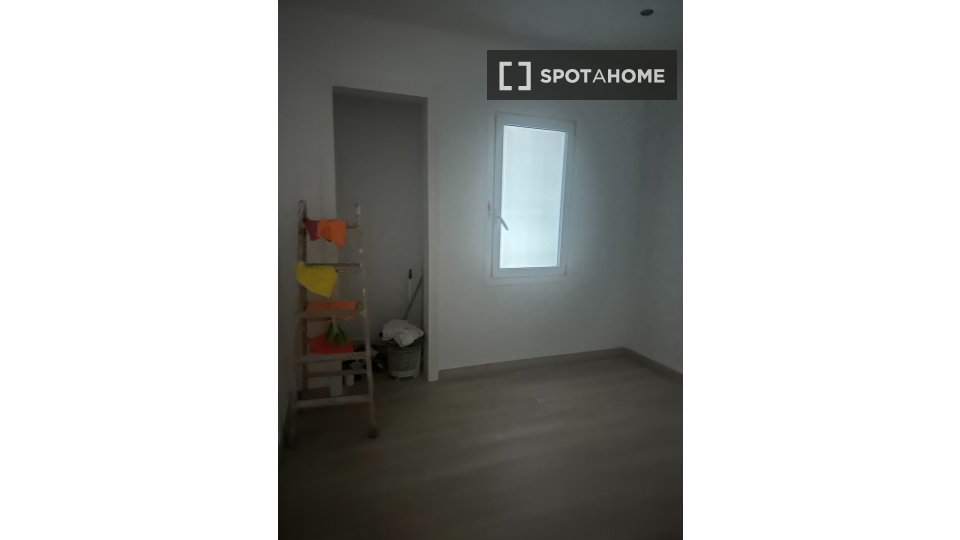 Apartment Barcelona, 3 beds, 60m² — photo 7