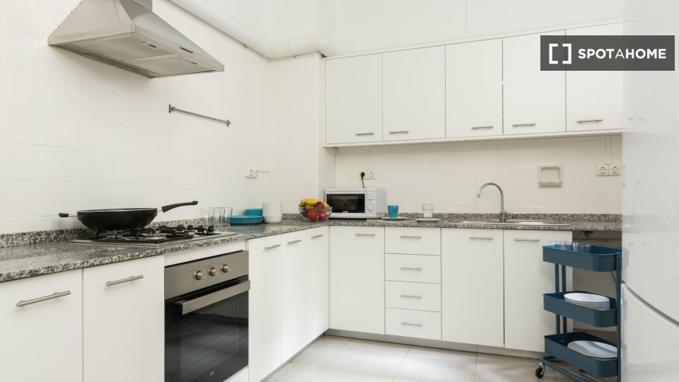 Double room Barcelona, 6 beds, 100m² — photo 16