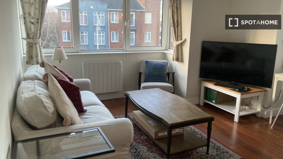 Apartment Dublin, 1 bed, 50m² — photo 1