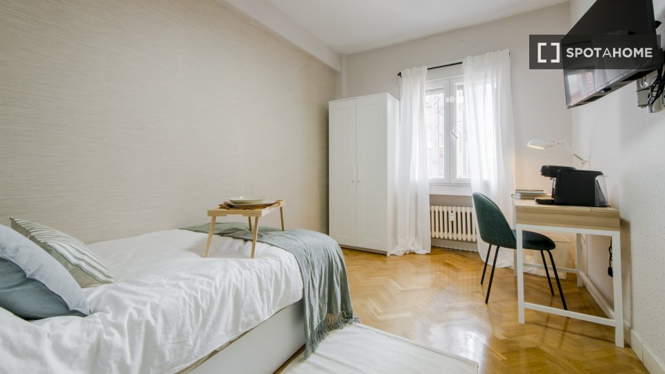 Double room Madrid, 7 beds — photo 16