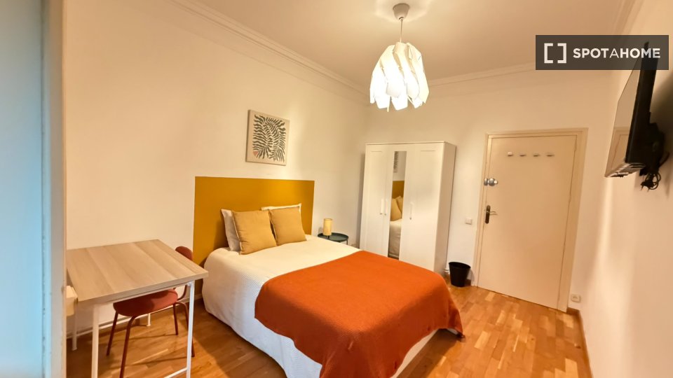 Camera doppia Barcellona, 6 camere, 150m² — foto 2