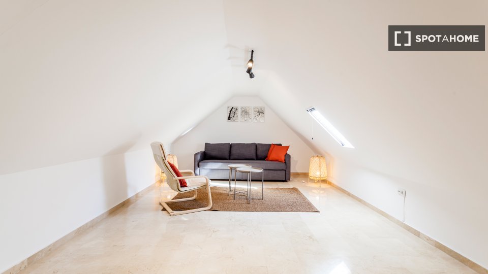 Apartment Valencia, 1 bed, 125m² — photo 4