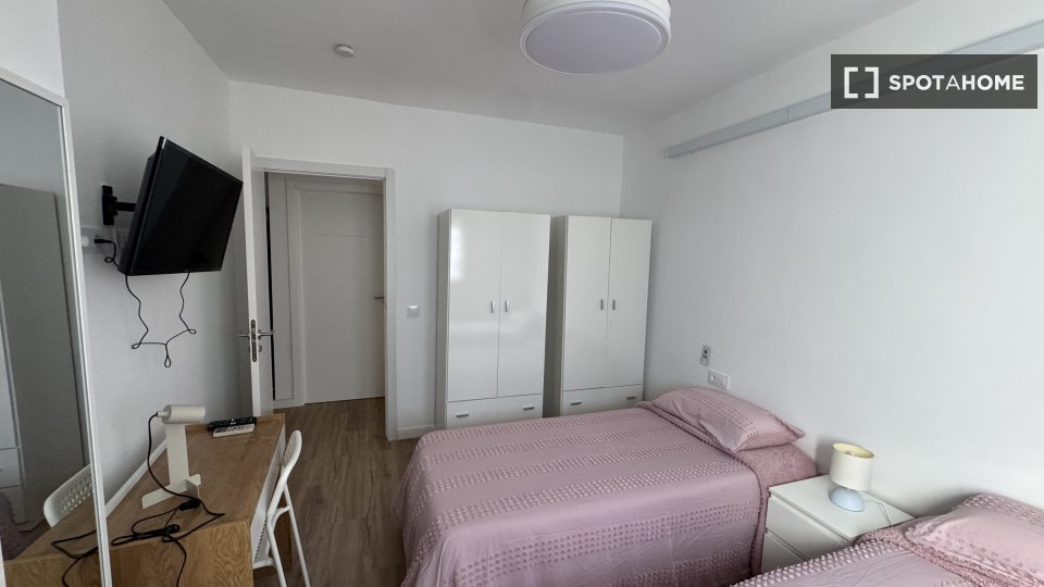 Double room Malaga, 8 beds, 270m² — photo 37