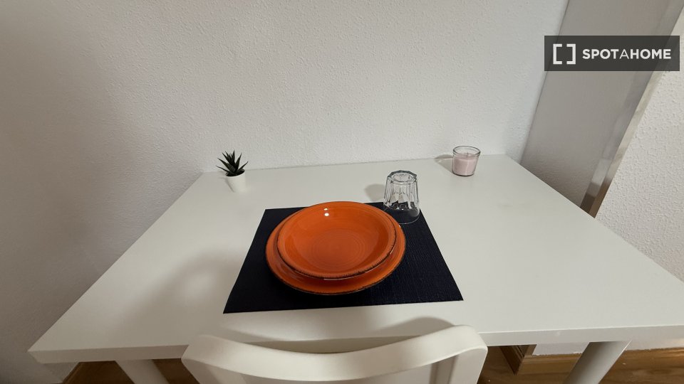 Double room Madrid, 6 beds — photo 5