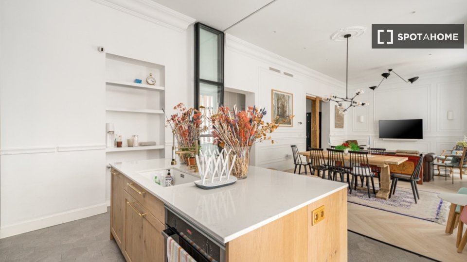 Apartment Madrid, 4 beds, 243m² — photo 5