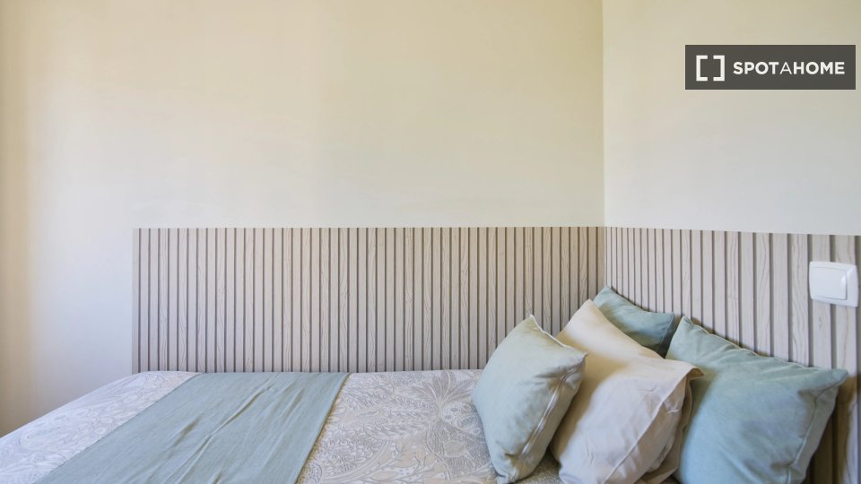 Double room Lisbon, 6 beds — photo 2