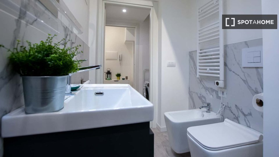 Apartment Milan, 1 bed — photo 8