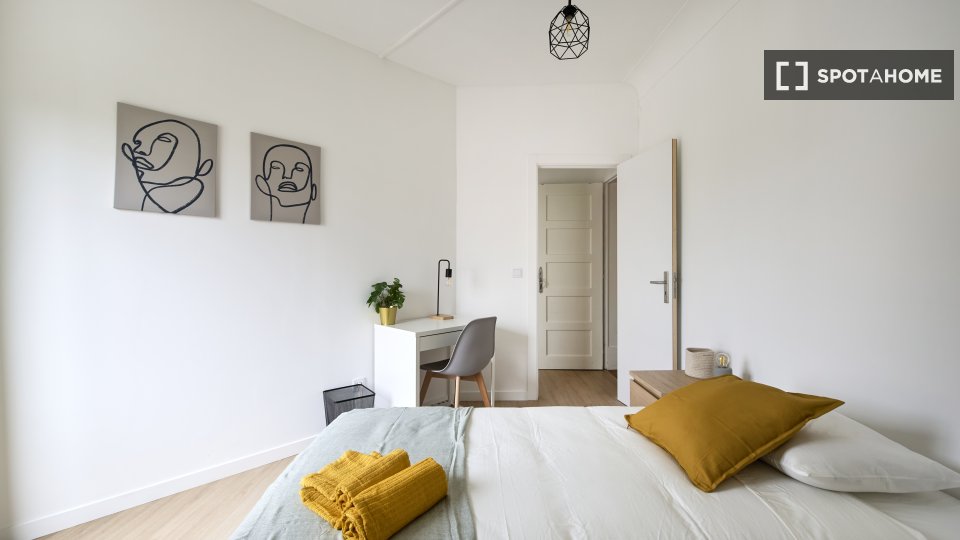 Double room Lisbon, 9 beds — photo 8