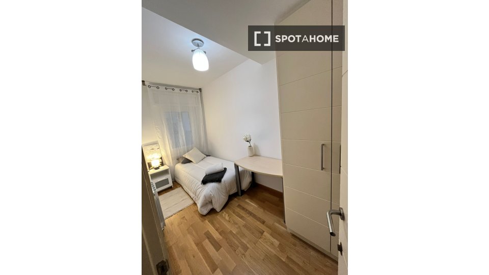 Double room Barcelona, 4 beds, 100m² — photo 1