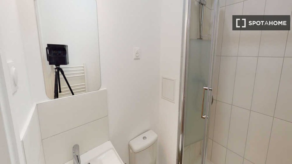 Double room Paris, 12 beds, 220m² — photo 16
