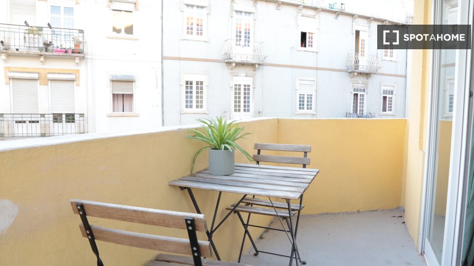 Double room Lisbon, 4 beds — photo 3