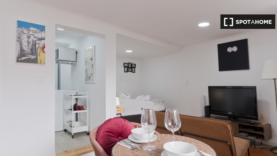 Apartment mono Lisbon — photo 22