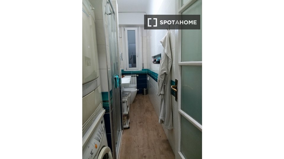 Double room Milan, 3 beds, 100m² — photo 3