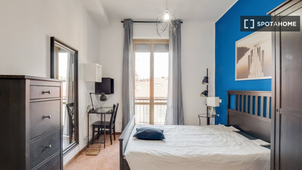 Double room Milan, 5 beds, 123m² — photo 1