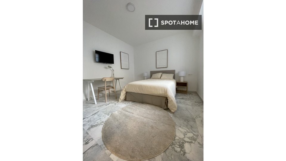 Double room Malaga, 9 beds, 370m² — photo 12