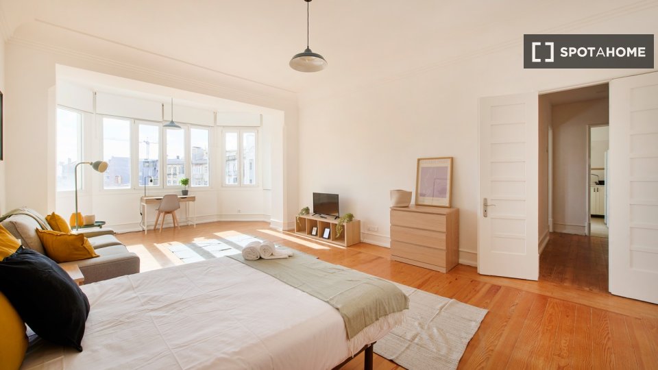 Double room Lisbon, 7 beds — photo 17
