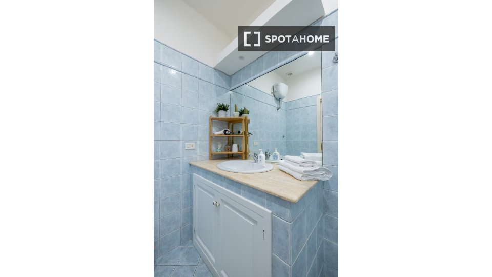 Apartment Rome, 2 beds — photo 17