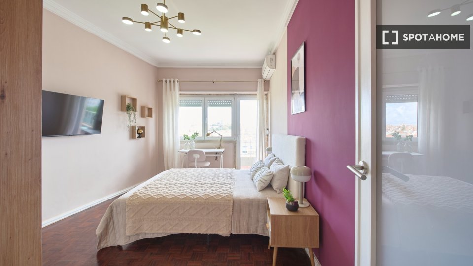 Double room Lisbon, 4 beds — photo 20
