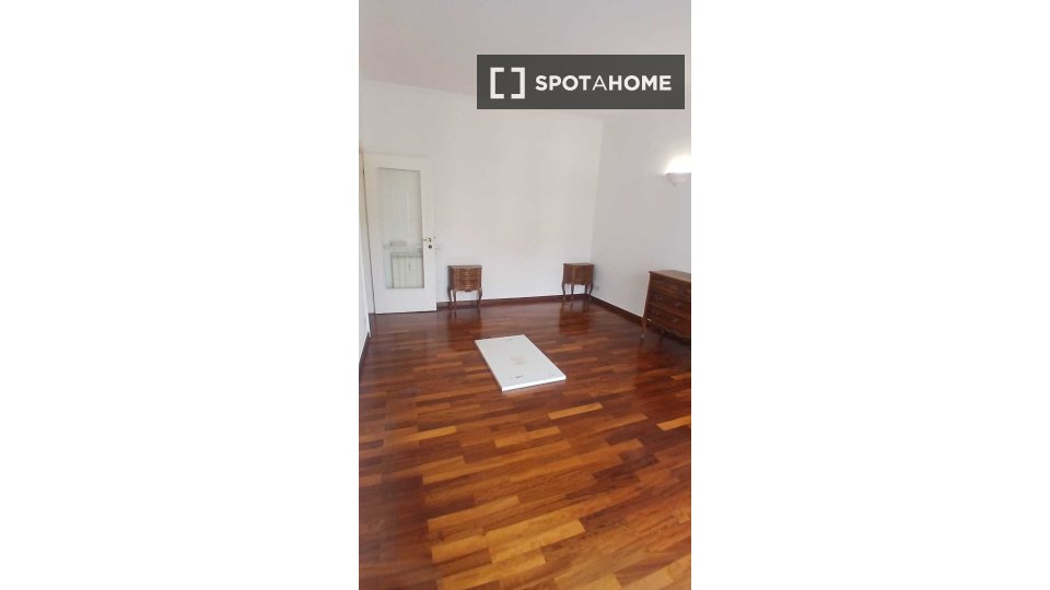 Double room Genoa, 4 beds — photo 7