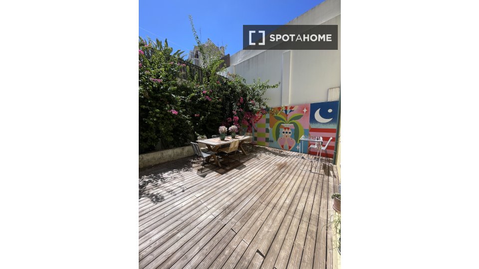 Apartment Lisbon, 2 beds, 124m² — photo 4
