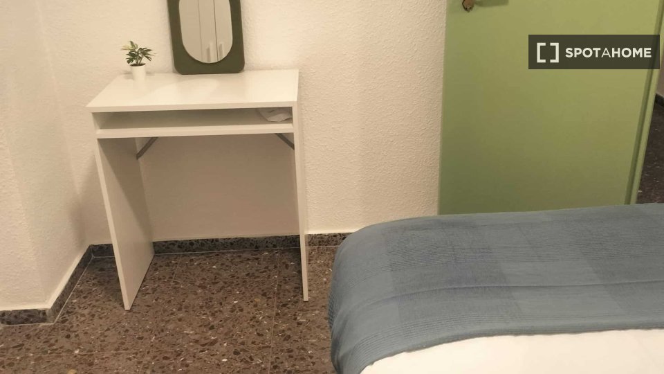 Double room Valencia, 4 beds, 120m² — photo 8