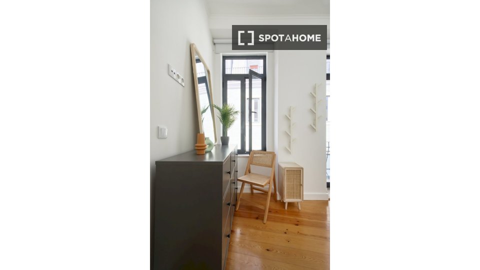 Apartment Lisbon, 1 bed — photo 2