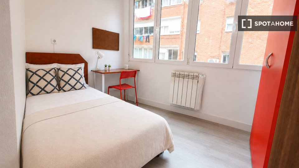 Se alquila habitación en piso compartido en Madrid
