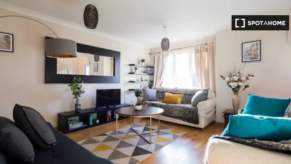 2Bedroom Apartment for rent in Hammersmith & Fulham, London (ref