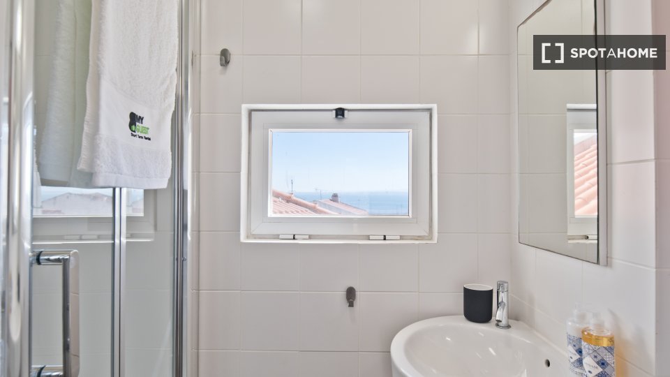 Apartment mono Lisbon, 40m² — photo 2