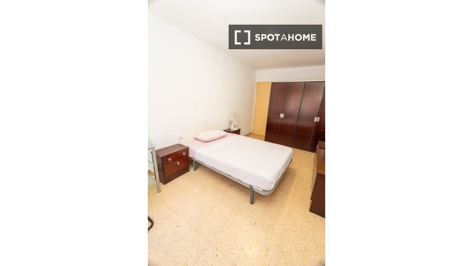 Double room Valencia, 4 beds — photo 6