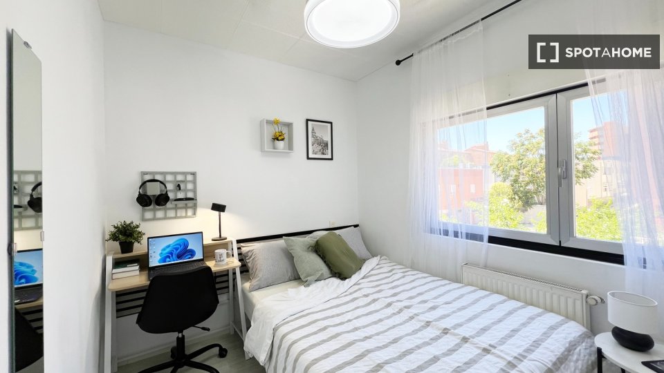 Double room Madrid, 5 beds — photo 19