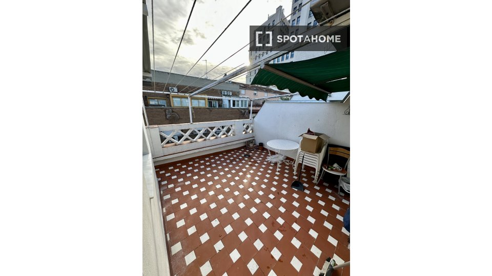 Double room Madrid, 8 beds, 275m² — photo 14