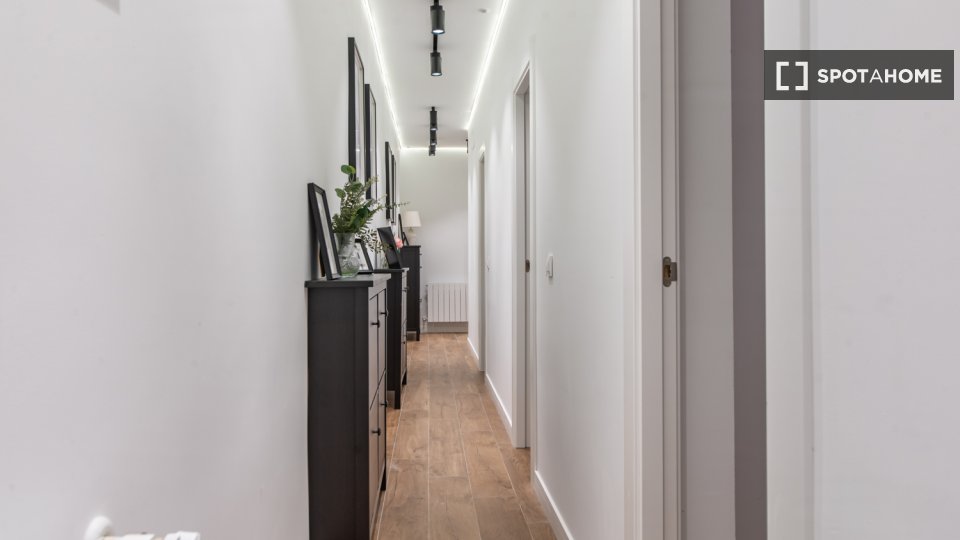 Apartment Madrid, 3 beds, 100m² — photo 18