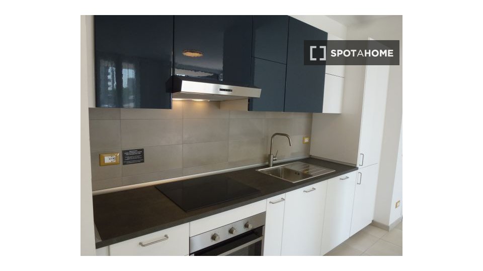 Double room Bologna, 2 beds, 95m² — photo 3