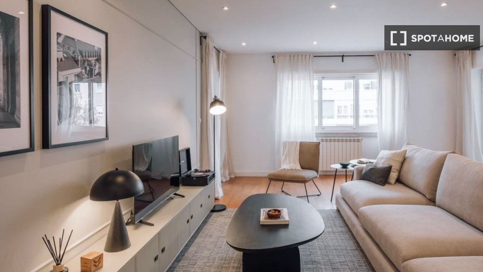 Apartment Lisbon, 3 beds — photo 12