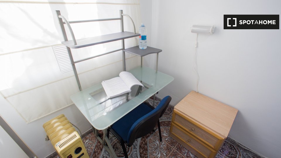 Double room Valencia, 4 beds, 95m² — photo 4
