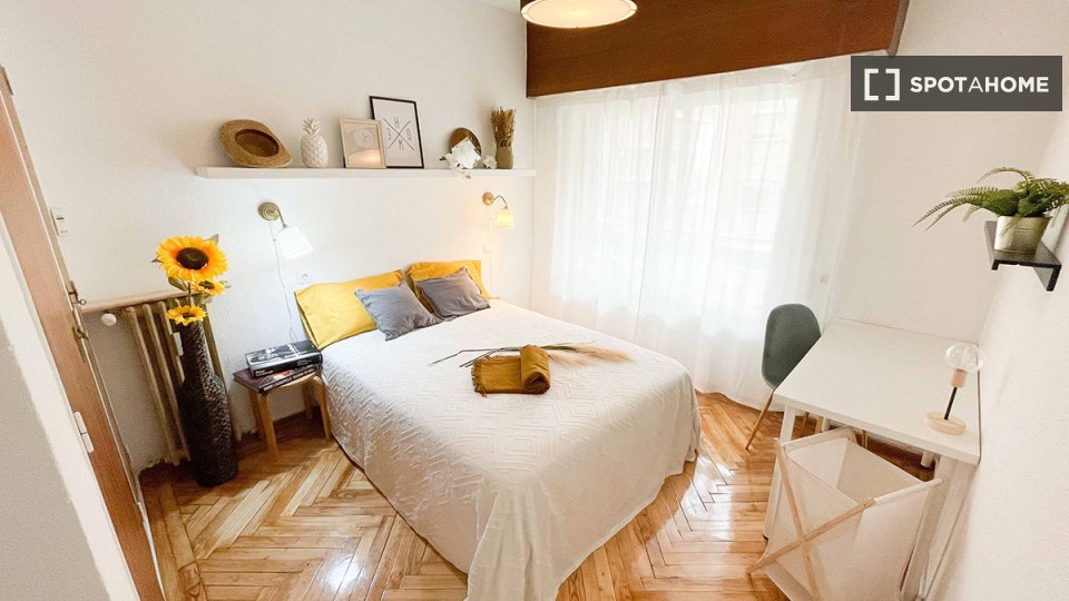 Double room Madrid, 7 beds — photo 18