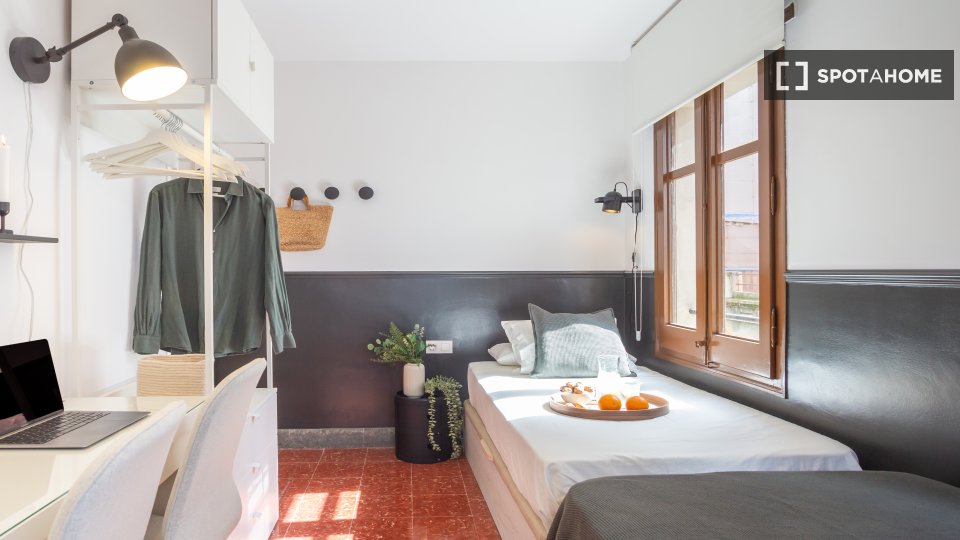 Double room Barcelona, 16 beds, 380m² — photo 6