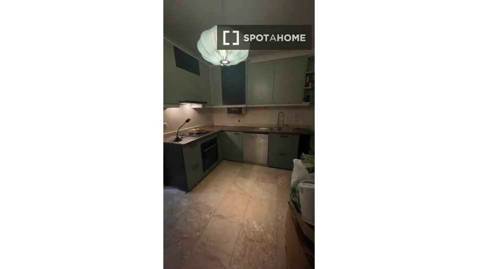 Double room Lisbon, 1 bed — photo 4