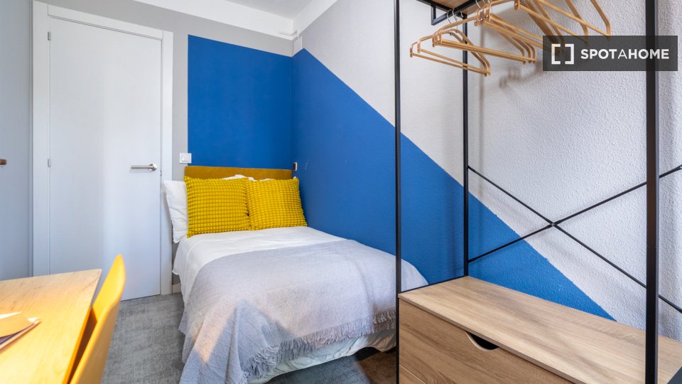 Double room Madrid, 6 beds, 67m² — photo 14