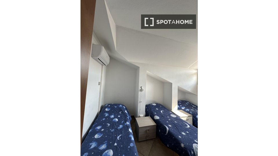Double room Milan, 4 beds — photo 13